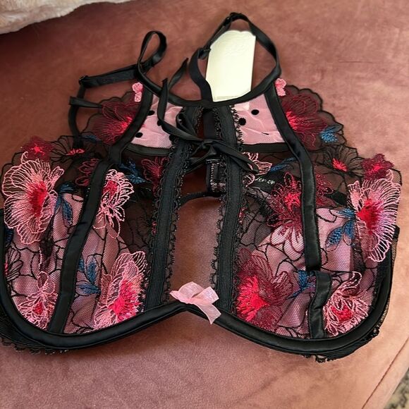 For Love and Lemons Zinnia Embroidered High Neck Bra - Picture 6 of 6